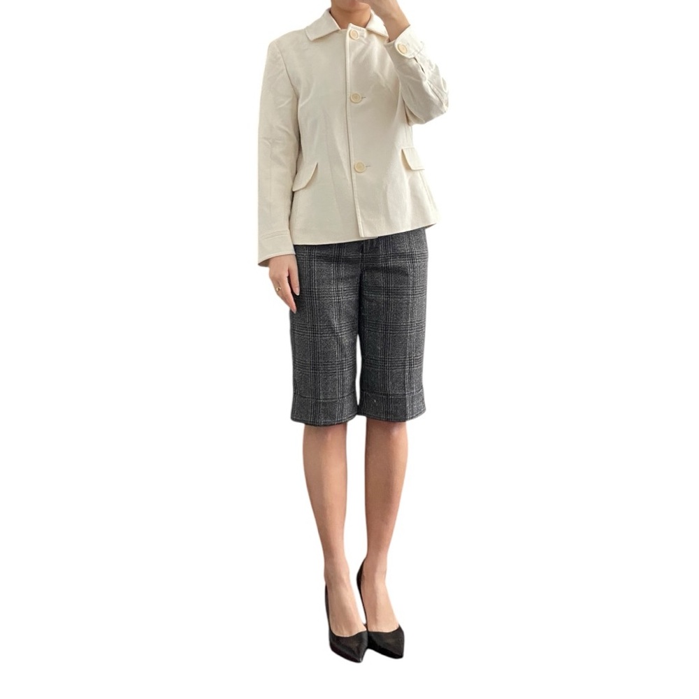 Akris Punto Women’s Wool and Angora Button White Short Jacket Size US 8